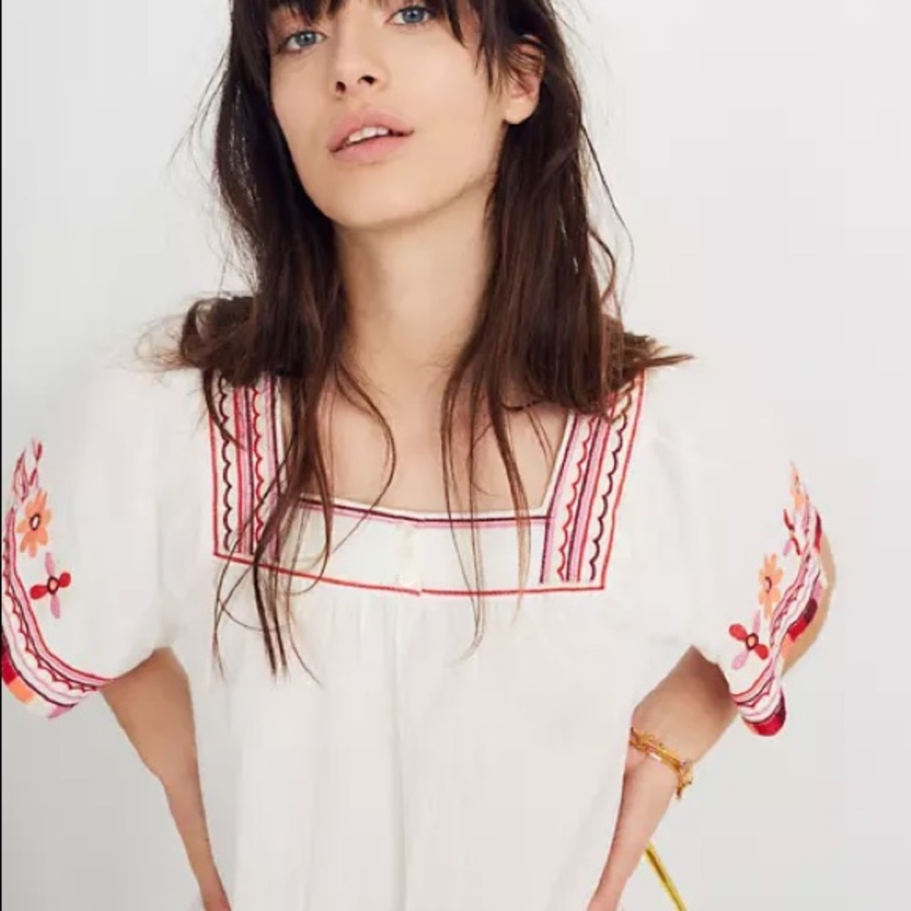Final 🌻 
Madewell Embroidered Sand blossom blouse - Picture 2 of 7